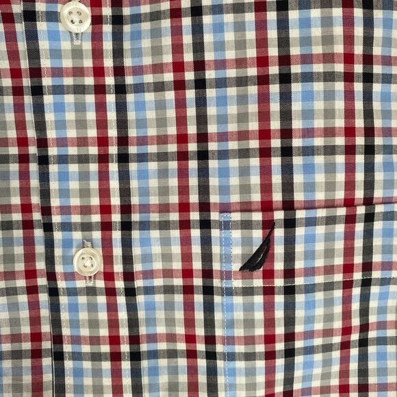 NAUTICA NWT Classic Fit - Wrinkle Resistant Men’s Long Sleeve Shirt - Picture 6 of 8